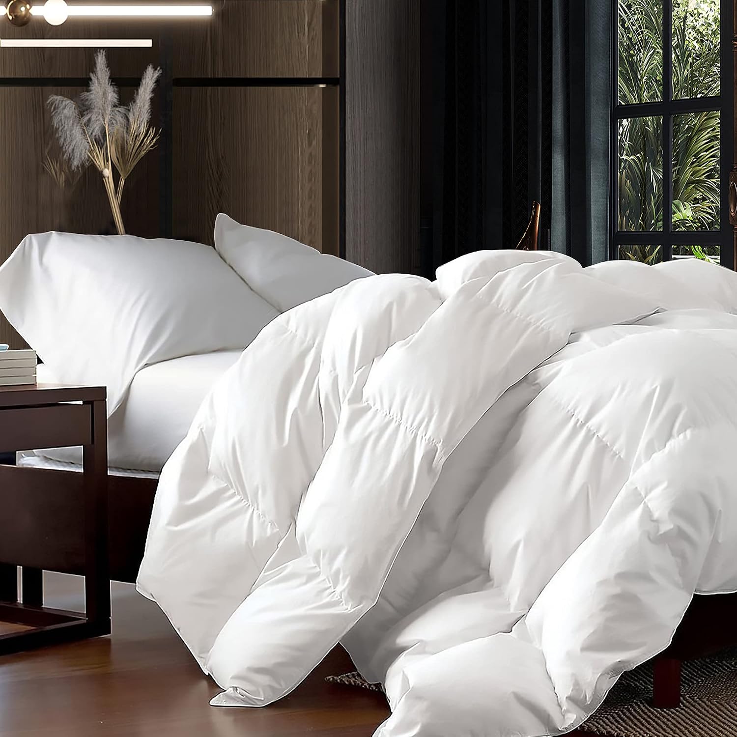 White Comforter, 120 x 98 in, Goose Down Fiber and Waterfowl Feather Fiber, 80 oz Fill, 100% Egyptian Cotton Cover